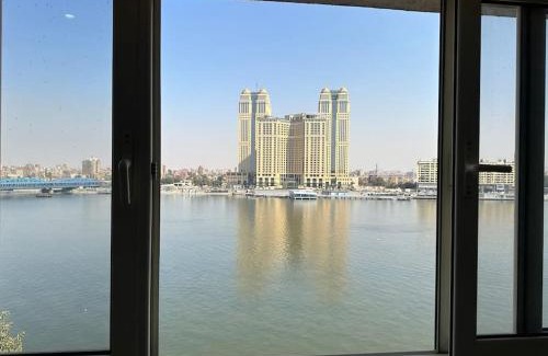 Zamalek Apartment | Zamalek Retreat: Premium Stay with Nile View