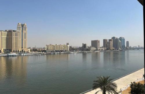 Zamalek Apartment | Zamalek Retreat: Premium Stay with Nile View