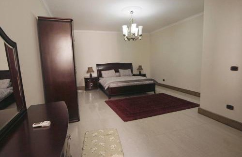 Zamalek Apartment | Zamalek Retreat: Premium Stay with Nile View