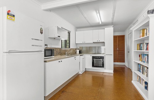 South Golden Beach House | Zanzibar.nThis cottage is just across the road from the ocean's prime location.