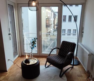 Weststadt Apartment | ZEN Apartments - Exklusive Suite - Luxus - Boxspringbett