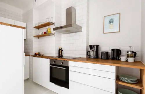 Alppiharju Apartment | Zen Apt with Garden in Trendy Kallio Neighborhood