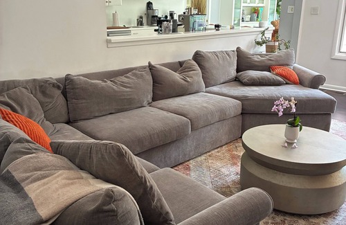 Morrisville House | Zen-like Cali beautiful home in Bucks County