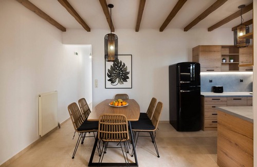 Magnisia Ski Chalet | Zen luxury home,pool,Near beach & amenities