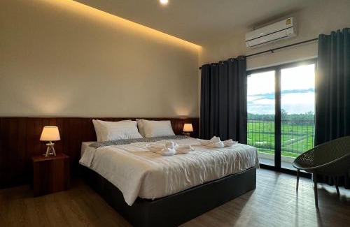 Bung Khong Long Hotel | Zenery Lake Resort