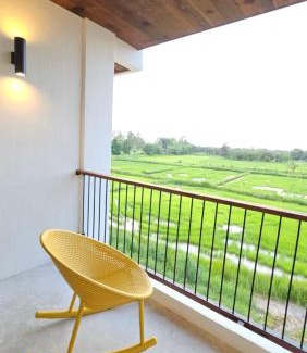 Bung Khong Long Hotel | Zenery Lake Resort