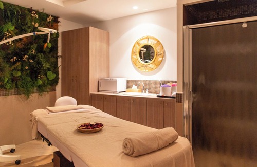 Juvignac Hotel | Zenitude Hotel la Valadière, an Ascend Collection Hotel