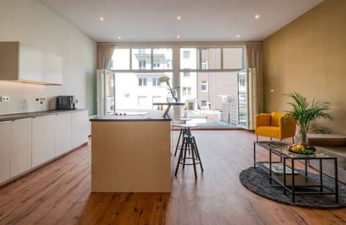 Saarbruecken Apartment | Zentrales 80-qm-city-apartment für 3 Pers