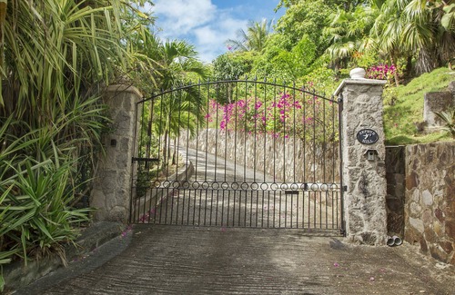 Cap Estate Villa | Zephyr Hill - 4 bedroom Villa with awe inspiring views 4 Villa by RedAwning