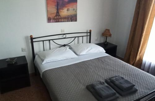 Ellinika House | Zeveli