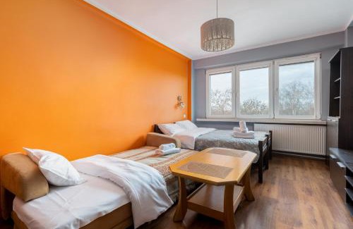 Nowa Huta Apartment | Zielona Nowa Huta Apartment by BookingHost