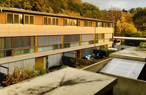 Loerrach Apartment | Zimmer 1, 15qm, max 3 Erw+2 Kind