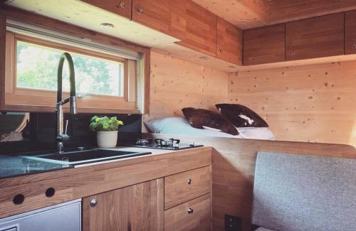 Ursensollen House | Zinipi Lodge am Oldtimer am Demeterhof bei Amberg