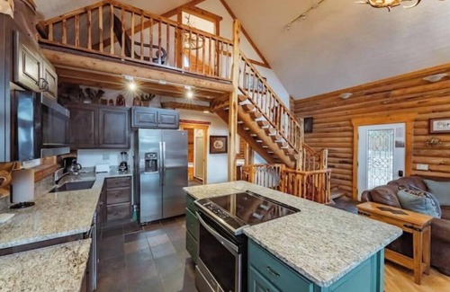 Zion National Park East Entrance House | Zion Views- The Ranch House +Resort Access