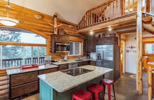 Zion National Park East Entrance House | Zion Views- The Ranch House +Resort Access