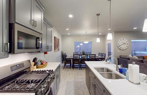 Hurricane House | Zion Village PLAYcation - 2