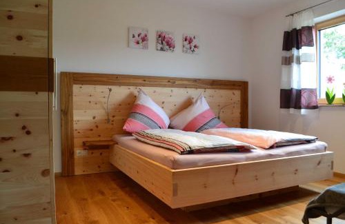 Eckersdorf Apartment | Zirbenholzwohnung Lochau