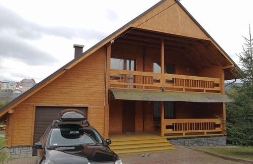 Skhidnytsya House | Zrub