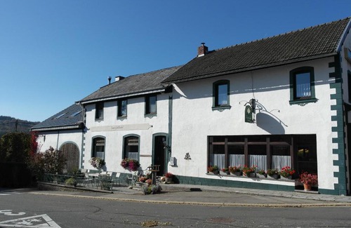 Montenau House | Zum Goldhahn