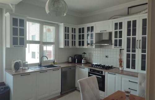 Akcaabat Apartment | Zumra's White Houses