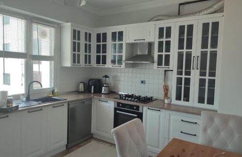 Akcaabat Apartment | Zumra's White Houses