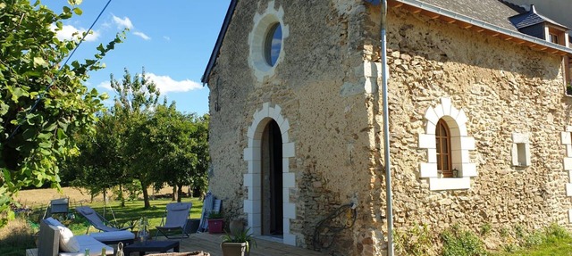 Guesthouse near La Flèche, pets allowed
