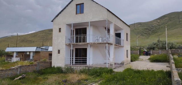 Sevan - Artanish Beach House
