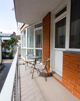 Центр. Вул. Родини Барвінських