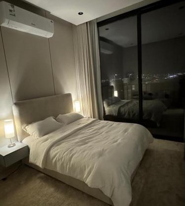 استديو فندقي مع بلكونه في موقع استراتيجي