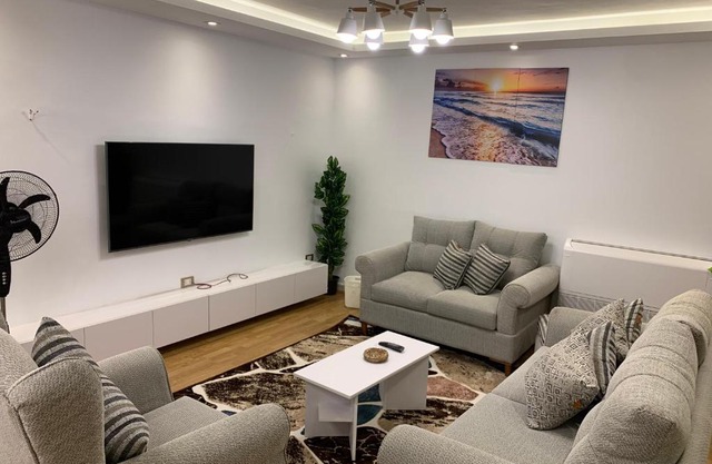 شارع لبنان - المهندسين - القاهرة مصر