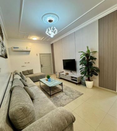 شقق عائلية ثلاث غرف وحمامين وصاله ونت مجاني