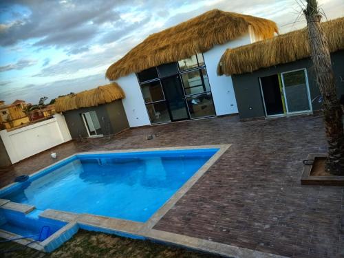 فيلا المالديف بحام سباحه خاص ساخن شتاءا