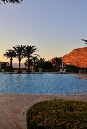 قرية الراحة باطلالة بحرية alraha village with sea view