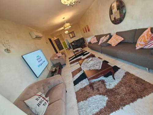 مارينا 4شاليه الترا سوبر لوكس 2نوم ماستر 3تواليت مكيف بالكامل عائلات فقطmarina 4 chalet 2BD full ACed new