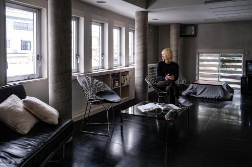 浮遊のいえ 建築家原広司の住宅作品 Floating House A Private Stay in the Art of Architect Hiroshi Hara