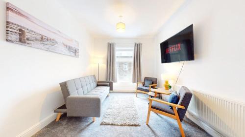 1 Bed Flat Swansea -free parking