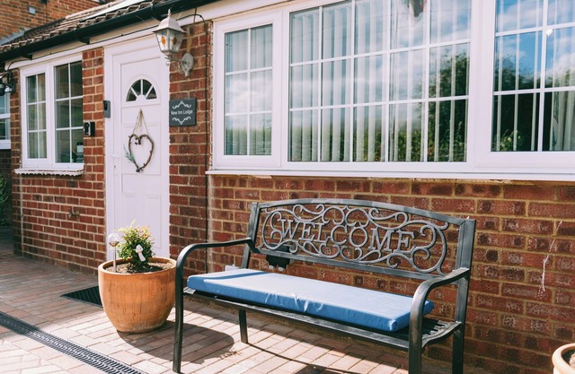 1 Bed, Sleeps 3, Free Parking, Pets Allowed