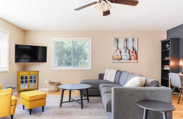 #1 - Magnolia · LARGE 5 Bed Lake Geneva Home 4 Blocks from Lake!