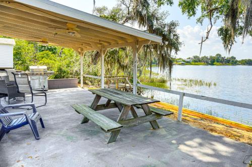 1 Mi to Downtown Lake Placid Waterfront Retreat!