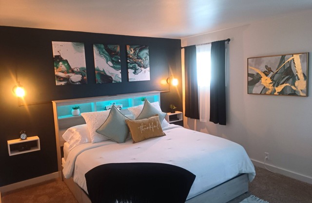 1 Mile from Spirit Mountain Casino! Cozy apartment that sleeps 6