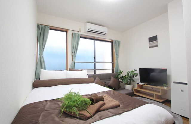 1 min walk from Nogata station, Nakano-ku, Tokyo/Direct access to Shinjuku/Rent a whole apartment in a shopping street/Free Poket WIFI/Sleeps 4