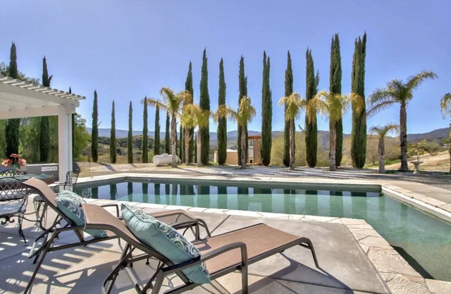 10 Acres Near Wineries: Pool, View, Dog-friendly, BBQ - EVO RV by Ranch Life Getaway