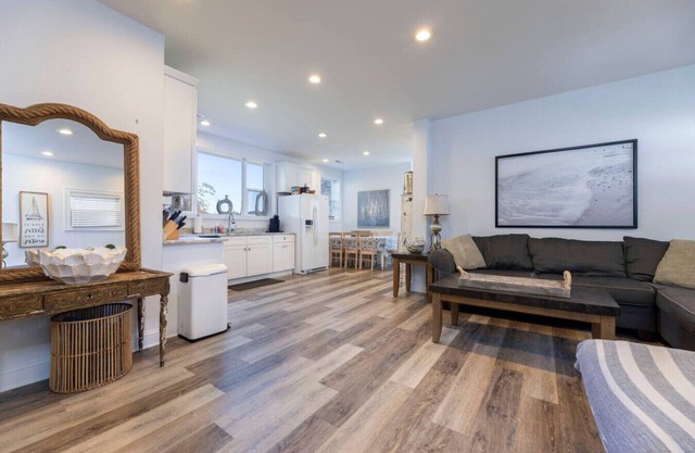 11 Bedroom Tranquil Waterfront Getaway