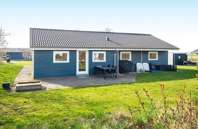 12 person holiday home in Vinderup