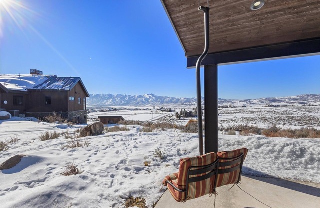 15 Min from 3 Ski Resorts/Mountain Views/Sauna