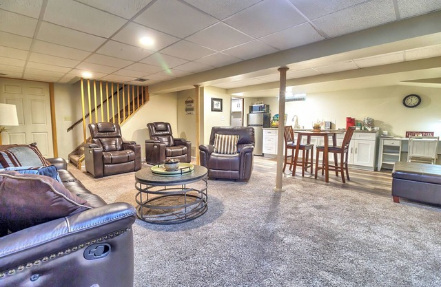 15 Minutes from Saratoga Race Track!