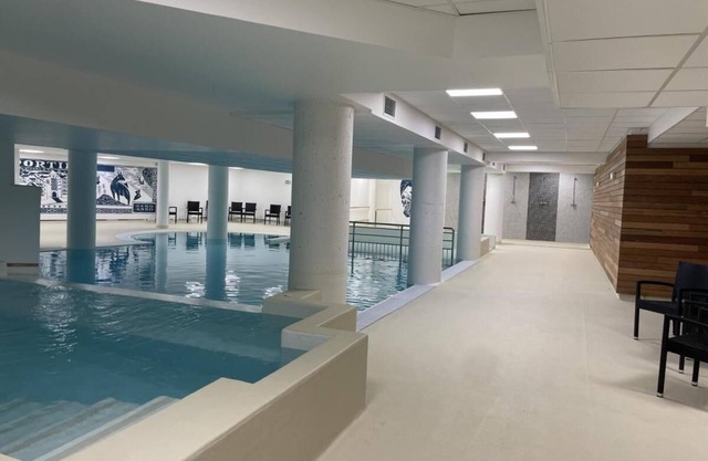 150m from ski slopes, 2nd floor, view ski slopes, swimming pool, terrace, tv, ski locker, 56m²