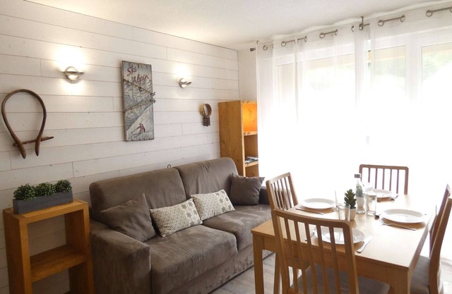 1BR apt for 4 with balcony in Saint-Lary-Soulan