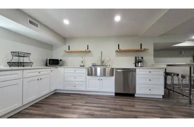 2 Bed/2 Baths Apartment in Deluxe Unit