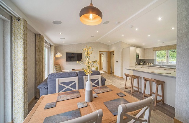 2 bedroom accommodation in Newport, Pembrokeshire